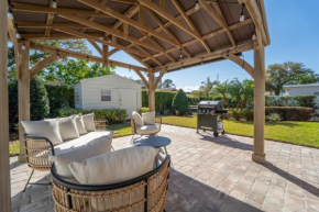 Beautiful Oasis Home, Walking Distance to Ray Jay